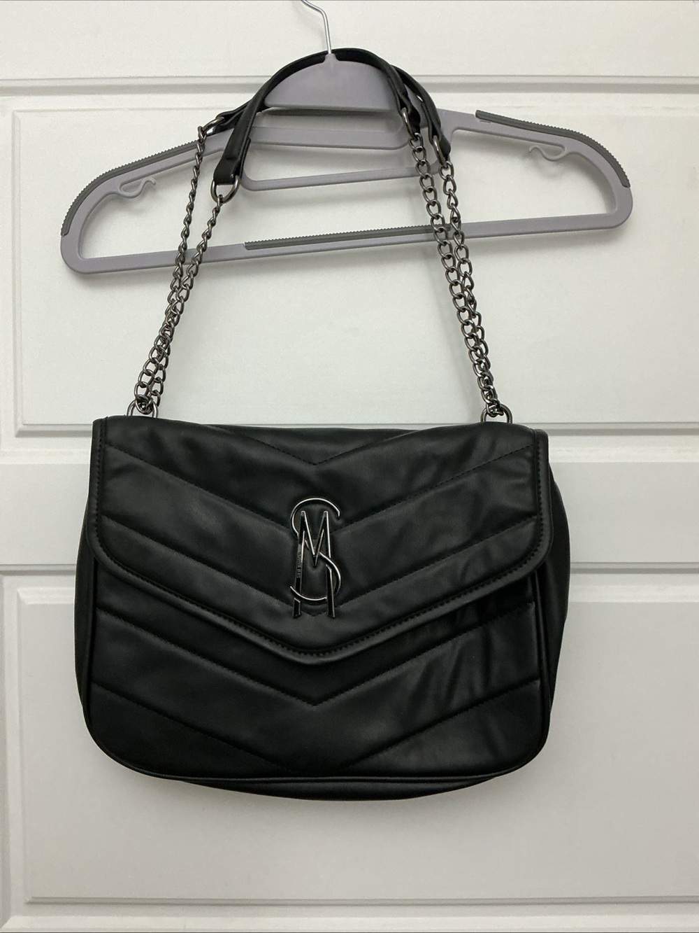Steve Madden Black Faux Leather Adjustable Chain Handle Quilted Logo Purse
